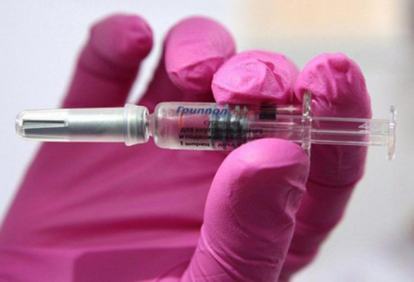 Минздрав приостановил плановую вакцинацию из-за коронавируса